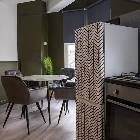 5C- Stylish Urban Retreat - Spacious 2 Bed Flat Лондон Екстериор снимка